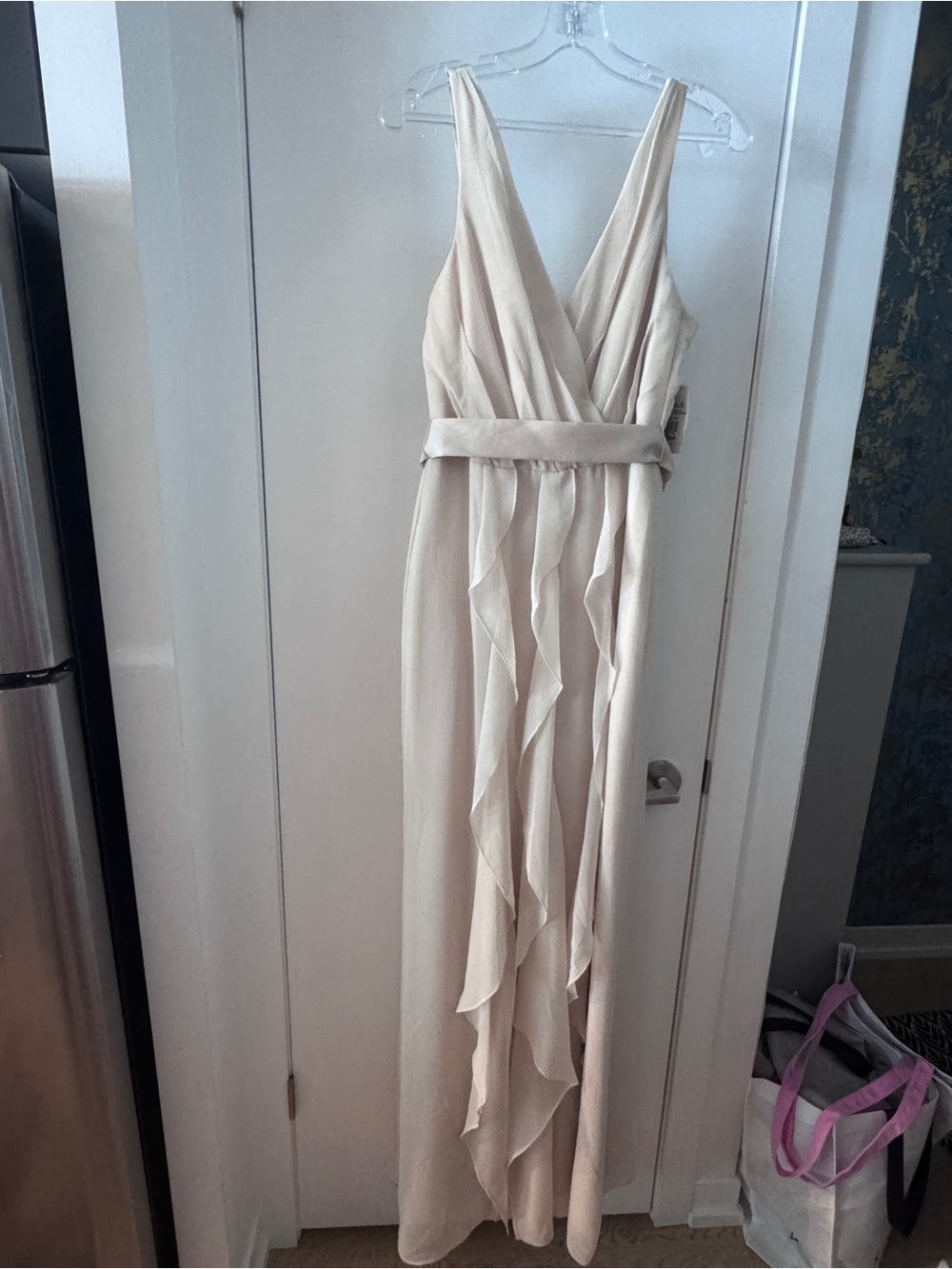 Vera Wang Cream Ruffle V-Neck Maxi Dress